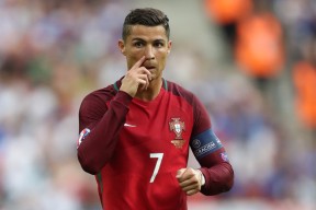 2026世界杯转播-王者归来，Karsa加盟SKT首战封神，全场沸腾见证传奇再续