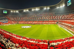 FIFA转播谈判-困兽之斗，Rookie三连败阴影下，RNG教练组站在悬崖边缘